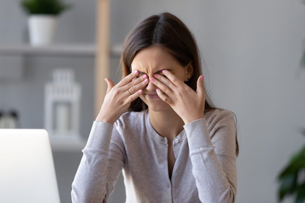 Simple Ways to Relieve Dry Eye 1 Dry Eye Treatment in Los Angeles