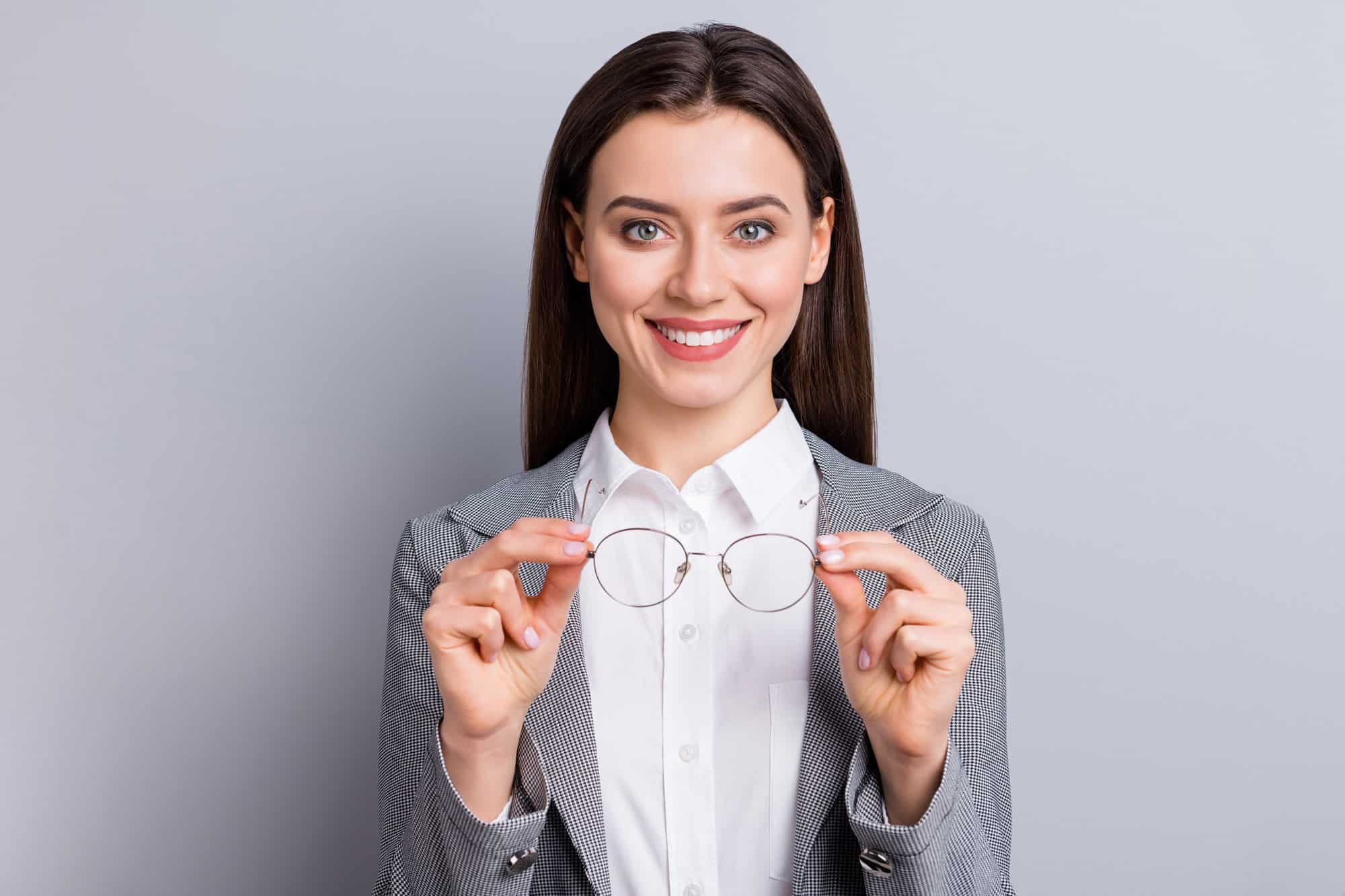 Does LASIK Surgery Hurt or Cause Pain? 1 LASIK Surgery Pain Cerritos